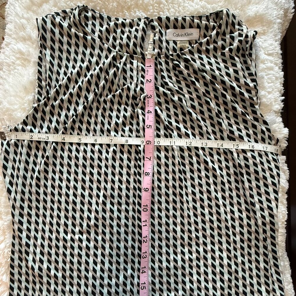 Calvin Klein - Sleeveless Multi-color Shell